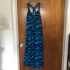 Made for me 2 look amazing maxi dress size medium